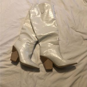 White boots Mid calf wide leg